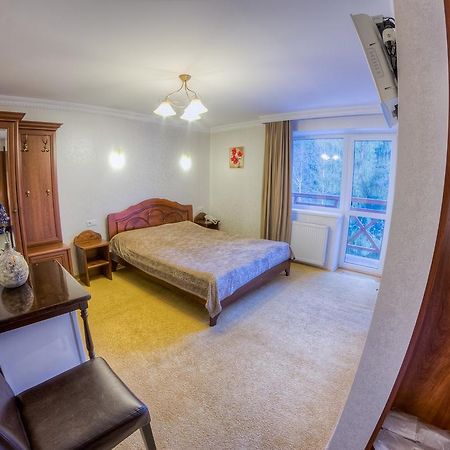 Karpatska Villa 米库利钦 外观 照片