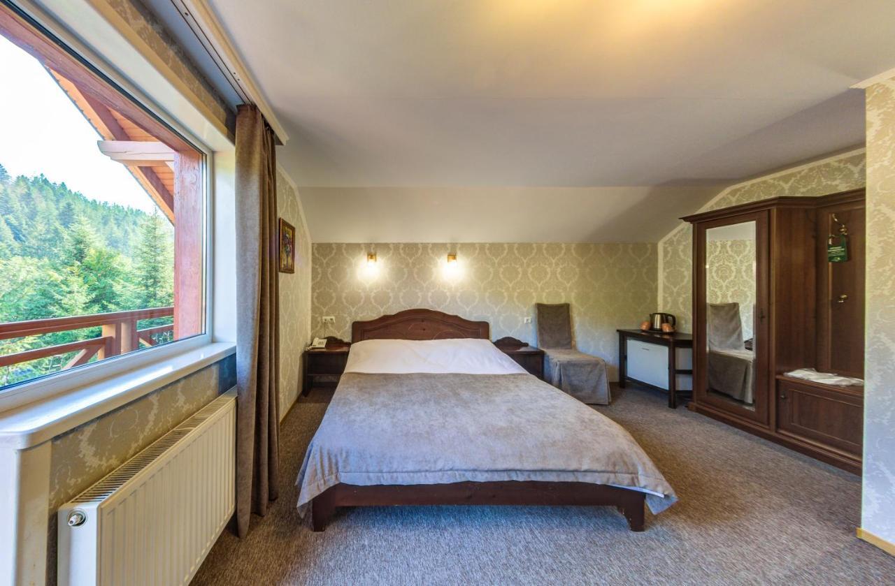 Karpatska Villa 米库利钦 外观 照片