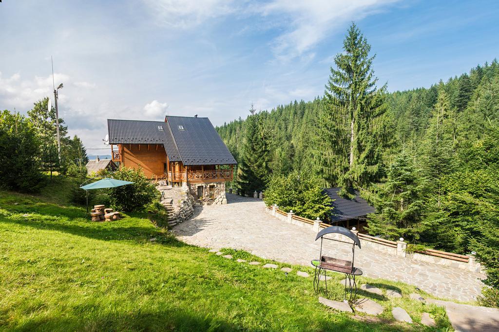 Karpatska Villa 米库利钦 外观 照片